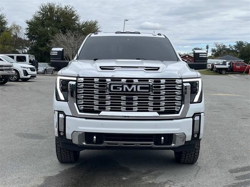 Used 2024 GMC Sierra 2500 Denali w/ Denali Reserve Package image 8