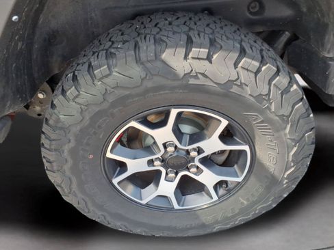 Used 2021 Jeep Wrangler Unlimited Rubicon AWD/4WD image 12
