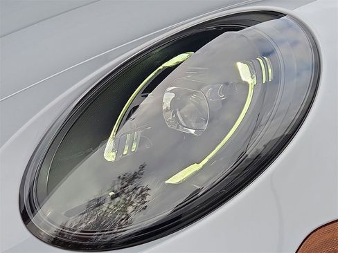 Used 2025 Porsche 911 Carrera image 22