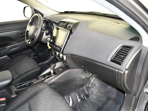 Used 2023 Mitsubishi Outlander Sport LE AWD/4WD image 39