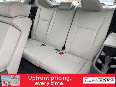 Used 2026 Toyota Grand Highlander XLE image 12