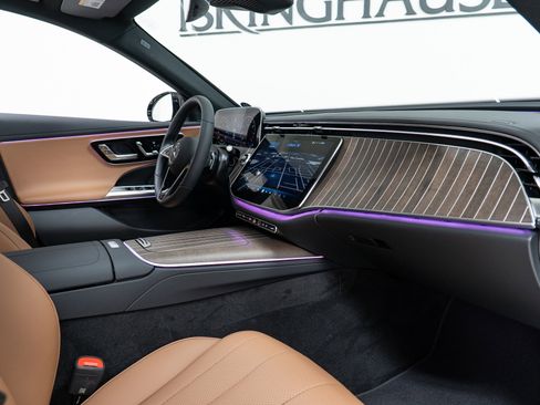 New 2026 Mercedes-Benz E 350 4MATIC Sedan image 21