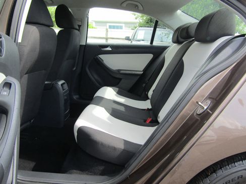 Used 2015 Volkswagen Jetta S image 14