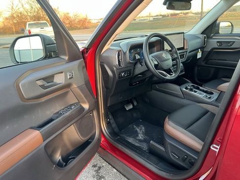 New 2025 Ford Bronco Sport Outer Banks w/ Outer Banks Tech Package+ image 9