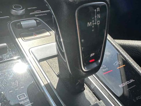 Used 2019 Porsche Cayenne AWD/4WD image 23