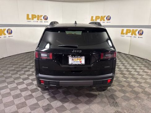 New 2026 Jeep Cherokee Overland image 4