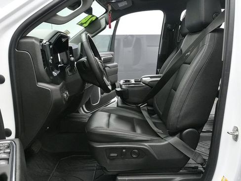 Used 2024 Chevrolet Silverado 2500 LTZ image 9