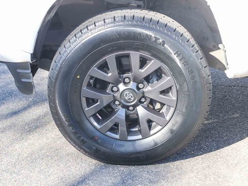 Used 2020 Toyota Tacoma SR5 image 14
