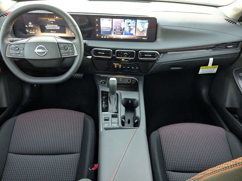 New 2026 Nissan Sentra SR w/ Floor Mat Package image 13