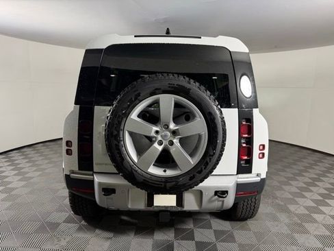 Used 2025 Land Rover Defender 110 S AWD/4WD image 7