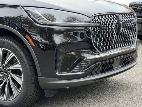 New 2026 Lincoln Aviator Premiere Sport Utility image 2