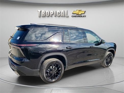 New 2026 Chevrolet Traverse LT w/ Midnight/Sport Edition image 5
