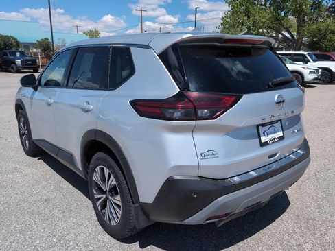 Used 2021 Nissan Rogue SV AWD/4WD image 8