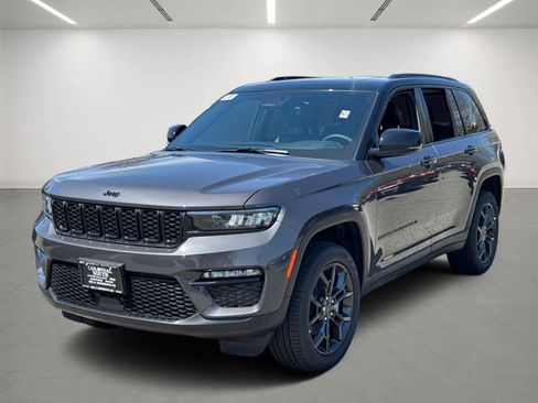 New 2025 Jeep Grand Cherokee Limited w/ Trailer Tow Package AWD/4WD image 1