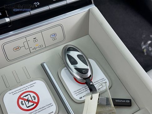 New 2026 Hyundai Santa Fe SE FWD image 48