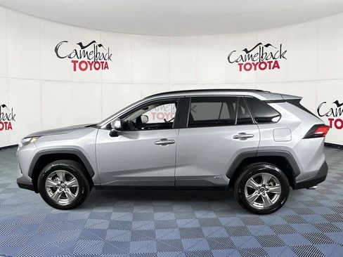 Used 2022 Toyota RAV4 XLE w/ Convenience Package image 4