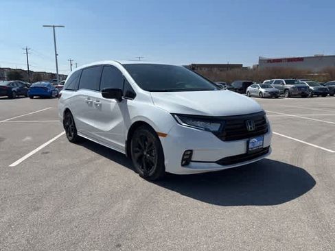Used 2023 Honda Odyssey Sport image 7