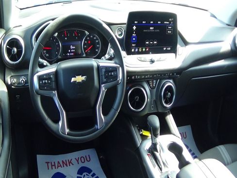 Used 2025 Chevrolet Blazer LT FWD image 11