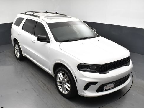 Used 2024 Dodge Durango GT AWD/4WD image 17