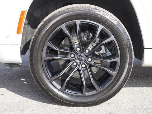 Used 2022 Jeep Grand Wagoneer Series II image 47