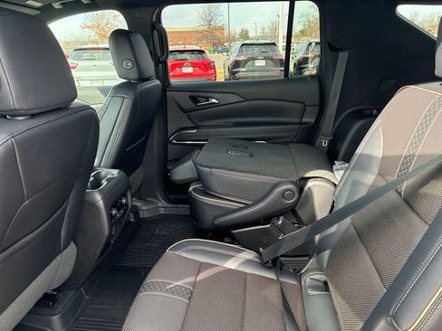 New 2026 Chevrolet Traverse High Country w/ LPO, Floor Liner Package image 12