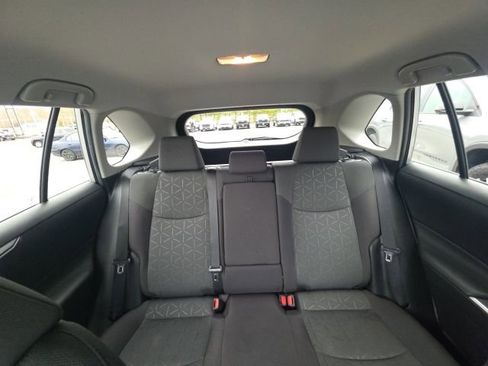 Used 2021 Toyota RAV4 XLE image 24