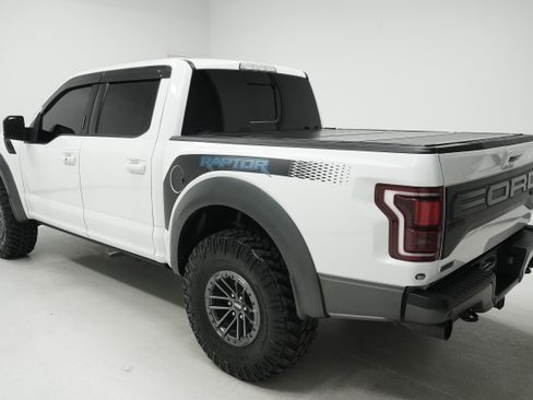 Used 2019 Ford F150 Raptor w/ Equipment Group 802A Luxury AWD/4WD image 5