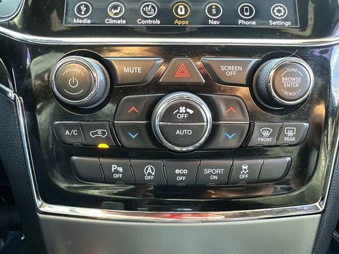 Used 2021 Jeep Grand Cherokee Overland image 35