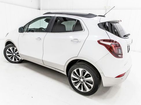 Used 2021 Buick Encore Preferred w/ Safety Package II FWD image 4
