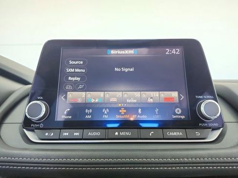 Used 2025 Nissan Rogue SV FWD image 28