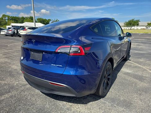 Used 2021 Tesla Model Y Long Range AWD/4WD image 4