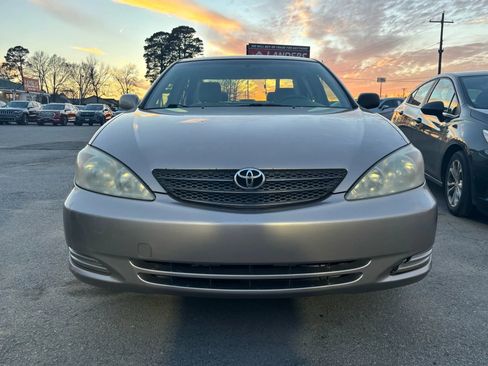 Used 2002 Toyota Camry LE image 3