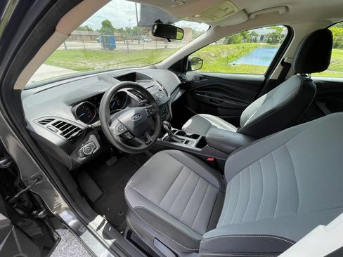 Used 2017 Ford Escape S FWD image 23