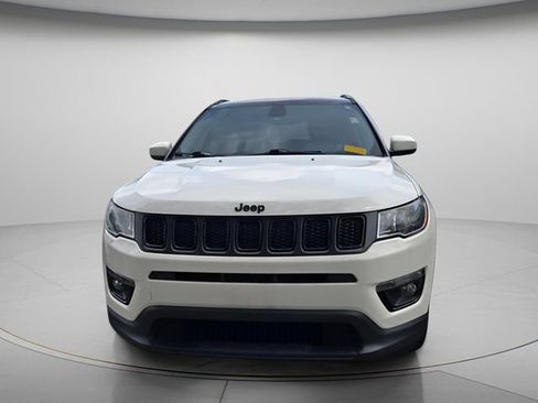 Used 2020 Jeep Compass Latitude FWD image 3
