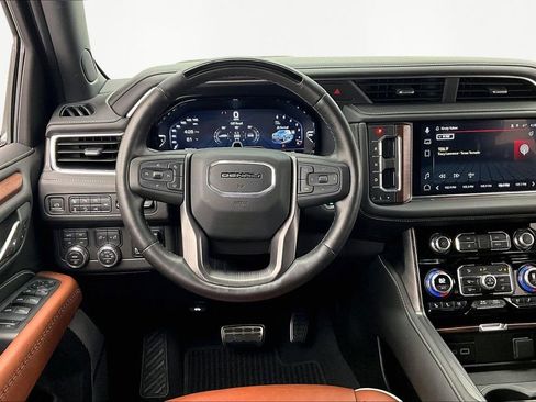 Used 2023 GMC Yukon Denali Ultimate image 5