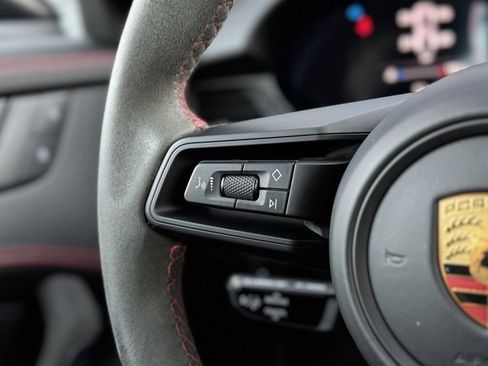 Certified 2022 Porsche 911 GT3 image 18