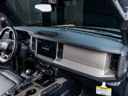 Used 2026 Ford Bronco Outer Banks AWD/4WD image 17