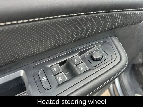 Used 2025 Volkswagen Atlas Cross Sport SE image 11