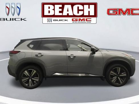 Used 2022 Nissan Rogue Platinum w/ Head-Up Display Package FWD image 2