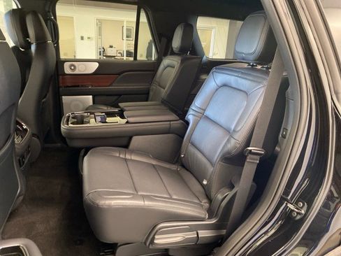 New 2024 Lincoln Navigator Reserve AWD/4WD image 9