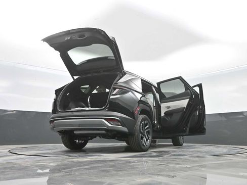 New 2026 Hyundai Tucson Limited image 43