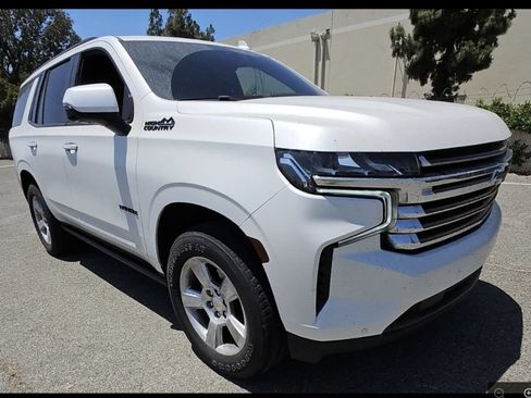 Used 2024 Chevrolet Tahoe High Country AWD/4WD image 4