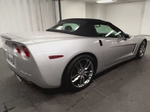 Used 2005 Chevrolet Corvette Convertible w/ Preferred Equipment Group RWD image 8