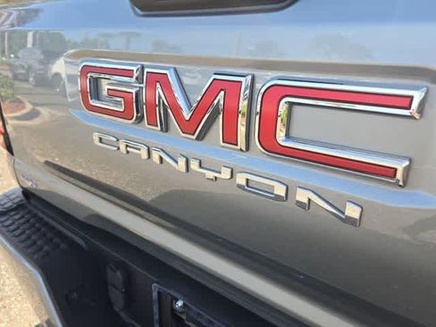 Used 2023 GMC Canyon AT4 AWD/4WD image 12