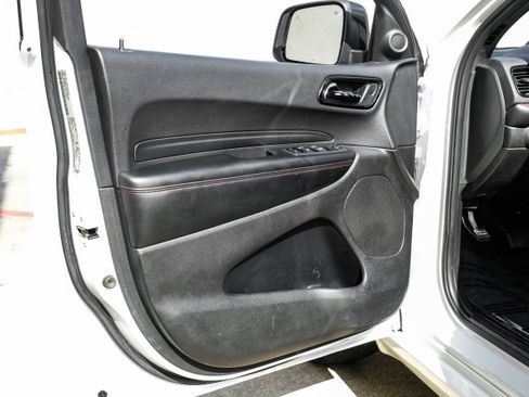Used 2023 Dodge Durango GT RWD image 38