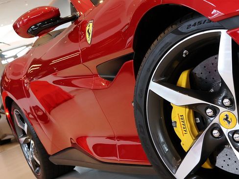 Certified 2022 Ferrari Portofino M RWD image 11