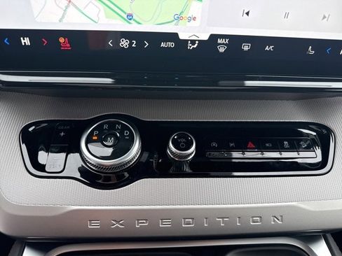 New 2025 Ford Expedition Max Active image 18