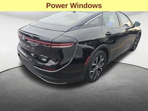 Used 2024 Toyota Crown AWD/4WD image 5