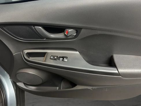 Used 2020 Hyundai Kona SE FWD image 17