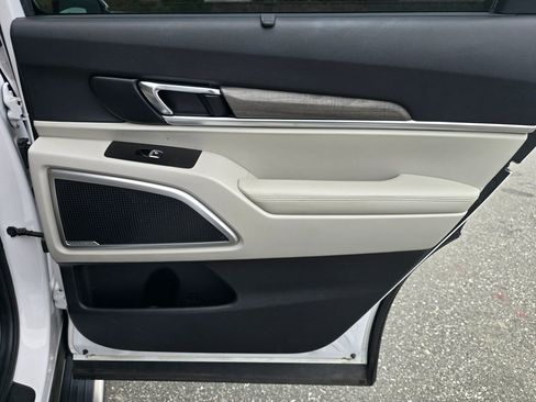 Used 2022 Kia Telluride EX w/ EX Premium Package image 47